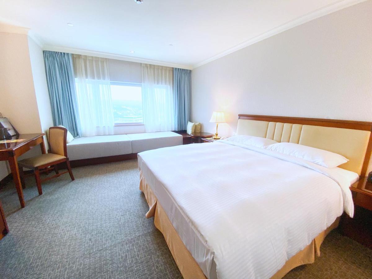 Evergreen Laurel Hotel - Cơ Long Ngoại thất bức ảnh