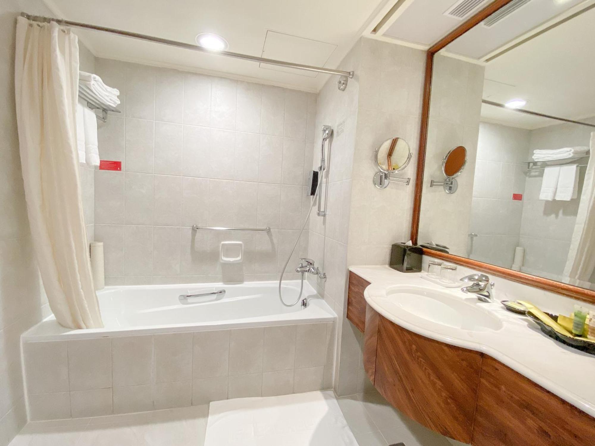 Evergreen Laurel Hotel - Cơ Long Ngoại thất bức ảnh