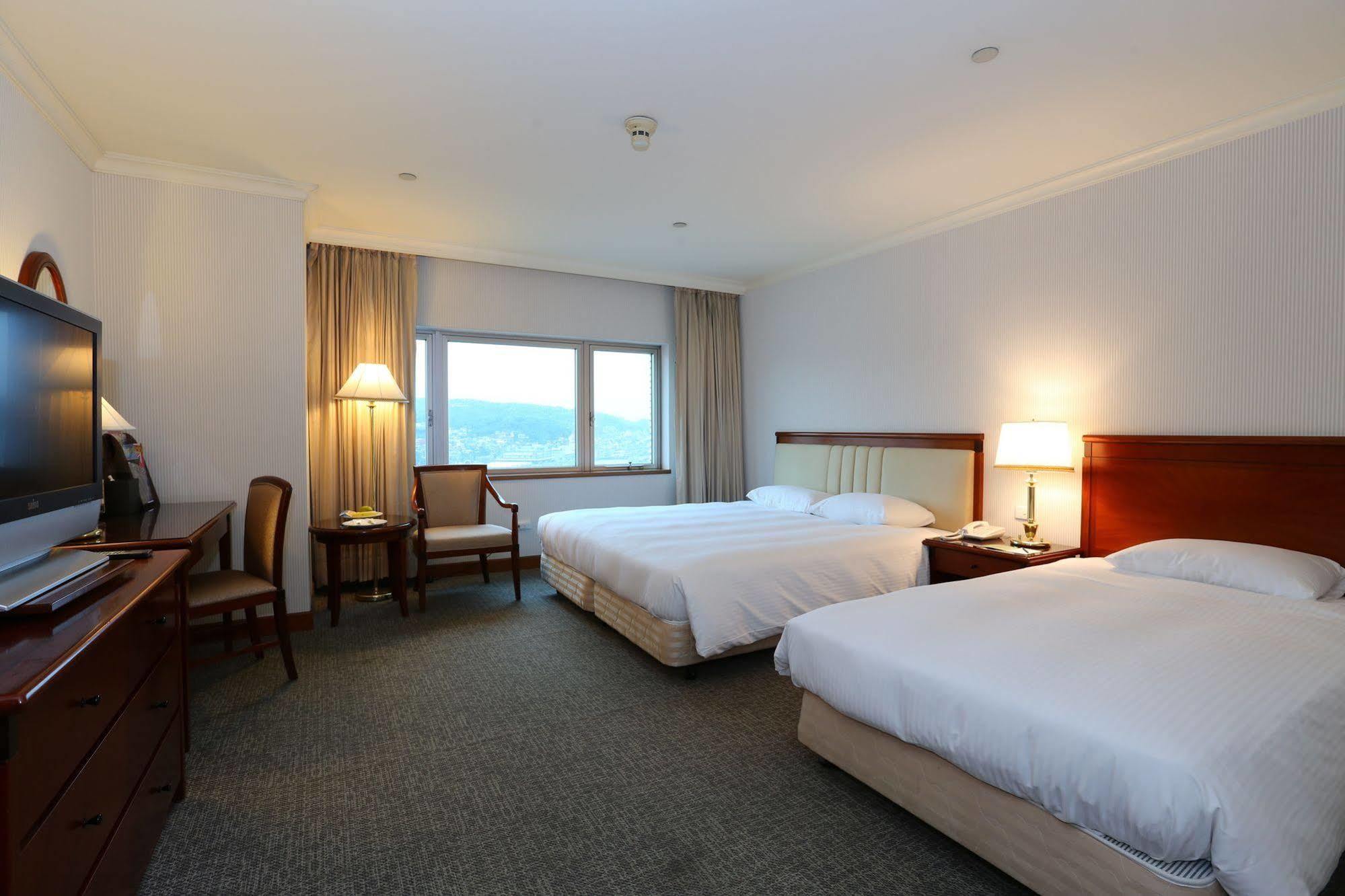 Evergreen Laurel Hotel - Cơ Long Ngoại thất bức ảnh